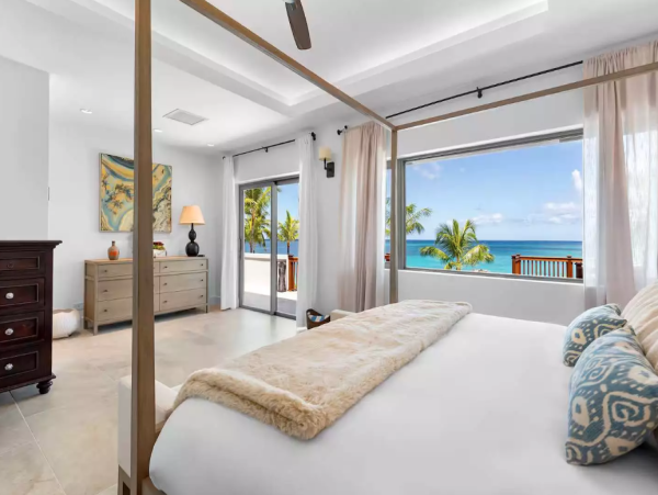 Experience Luxury Five Bedroom Retreat - Your Bohemian Escape in Nassau